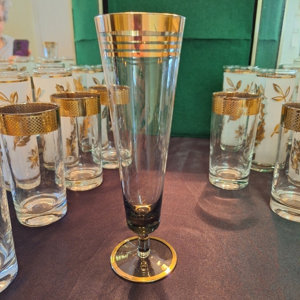 Pilsner rainbow purple glass